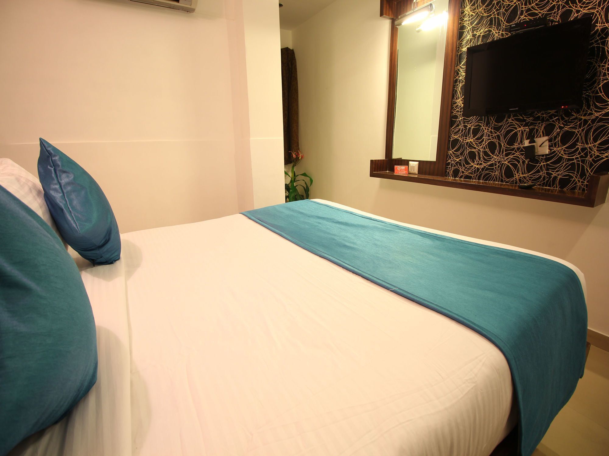 Oyo 2485 Hotel Kalash Inn Ahmedabad Exteriör bild